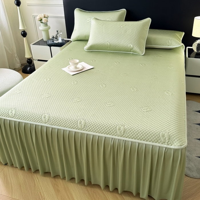 91家纺网 家纺一手货源 找家纺 卡罗兰 2025新款豆豆凉席小冰熊床裙床笠款 薄荷绿