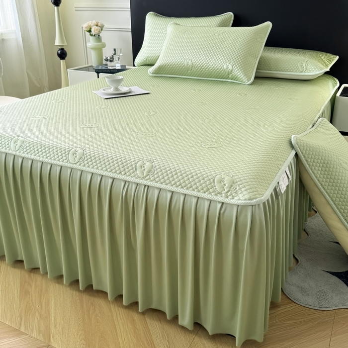 91家纺网 家纺一手货源 找家纺 卡罗兰 2025新款豆豆凉席小冰熊床裙床笠款 薄荷绿