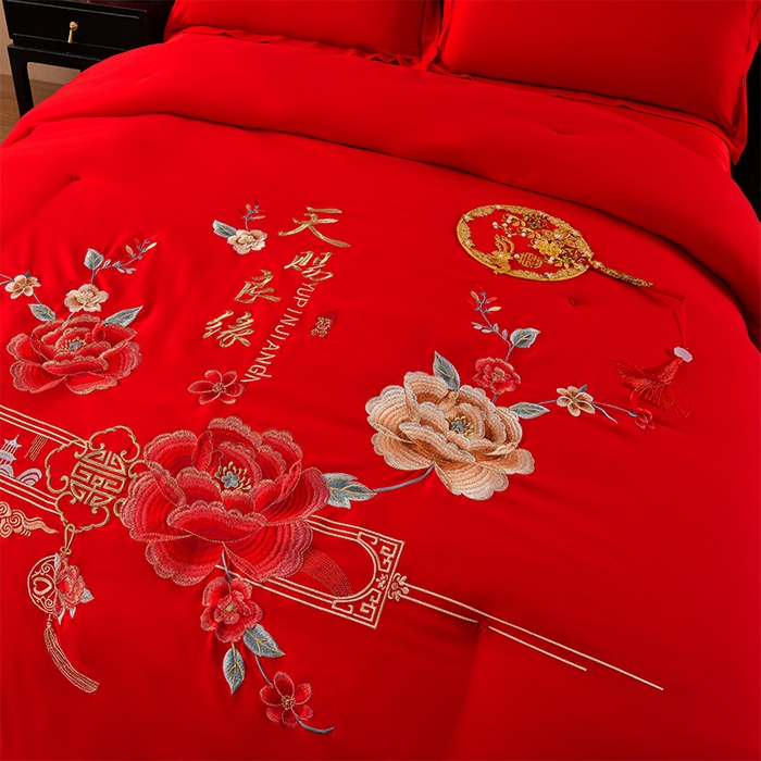 91家纺网 家纺一手货源 找家纺 美伦美 2025新款全棉婚庆冬被被子被芯 天赐良缘