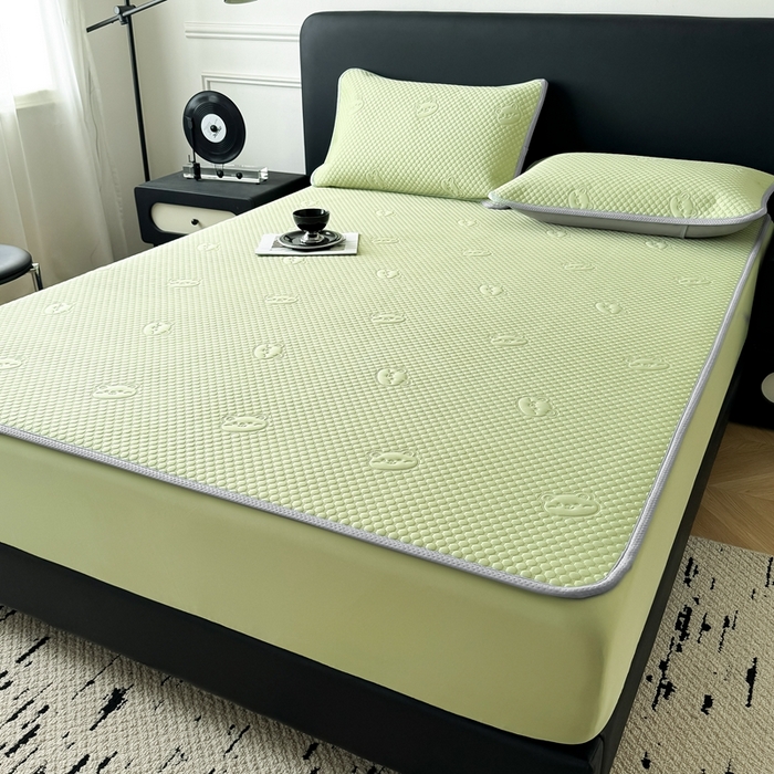 91家纺网 家纺一手货源 找家纺 卡罗兰2025新款超声波凉豆豆凉席三件套床笠小冰熊 水绿