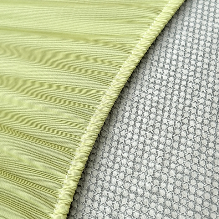 91家纺网 家纺一手货源 找家纺 卡罗兰2025新款超声波凉豆豆凉席三件套床笠小冰熊 水绿