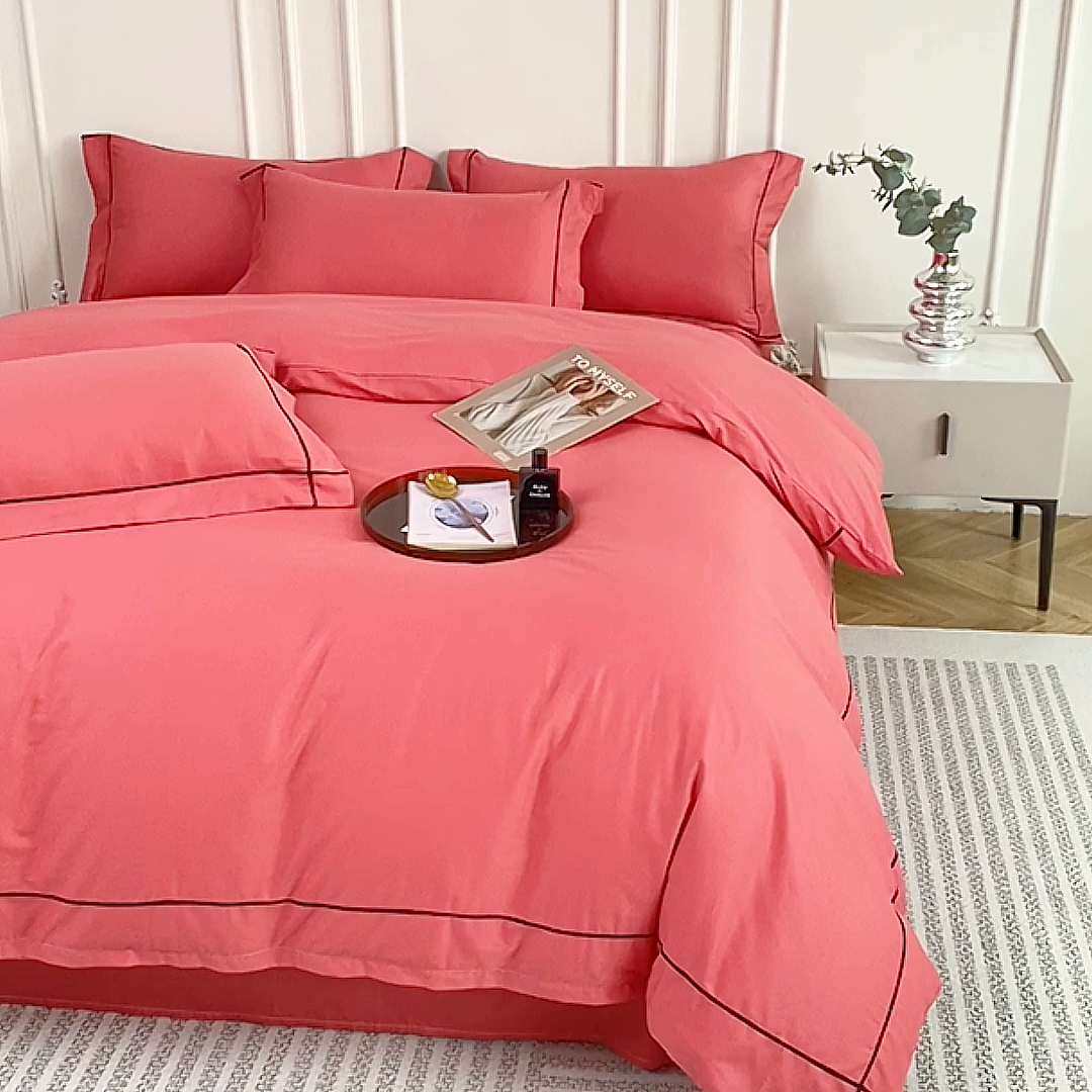 91家纺网 家纺一手货源 找家纺 （总）宇彬家纺 2025新款13374全棉纯棉母婴级轻奢一字绣宽边枕套纯色四件套全棉贡缎