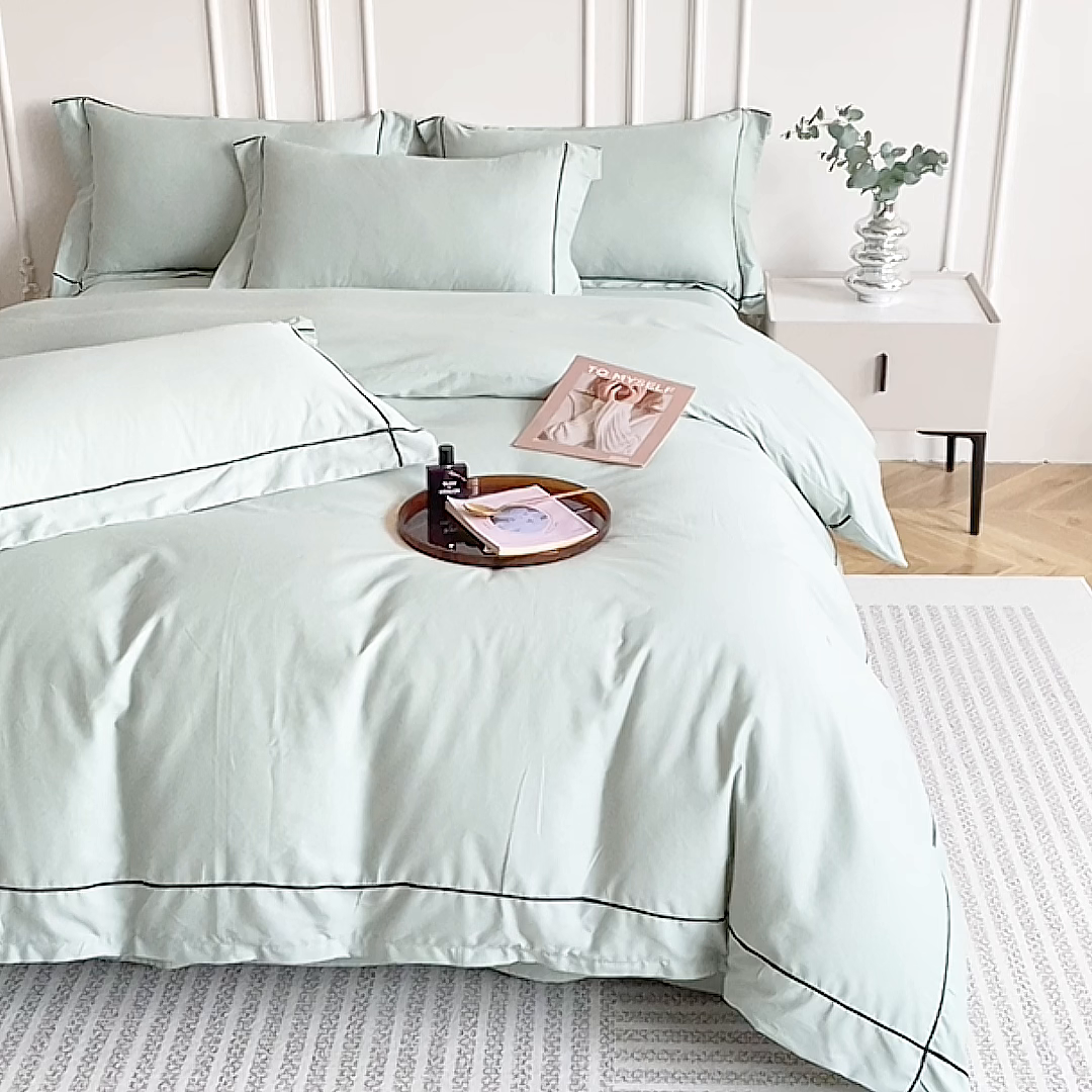 91家纺网 家纺一手货源 找家纺 宇彬家纺 2025新款13374全棉纯棉母婴级轻奢一字绣宽边枕套纯色四件套全棉贡缎 压线-炫彩绿