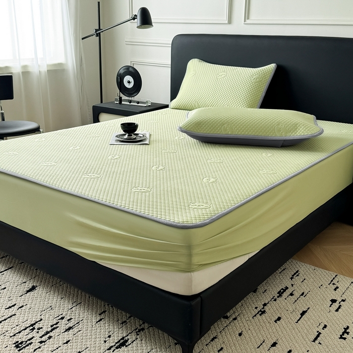 91家纺网 家纺一手货源 找家纺 卡罗兰 2025新款超声波凉豆豆凉席三件套小冰熊系列 水绿-床笠