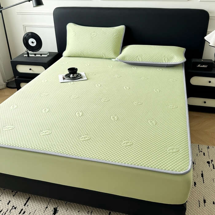 91家纺网 家纺一手货源 找家纺 卡罗兰 2025新款超声波凉豆豆凉席三件套小冰熊系列 水绿-床笠