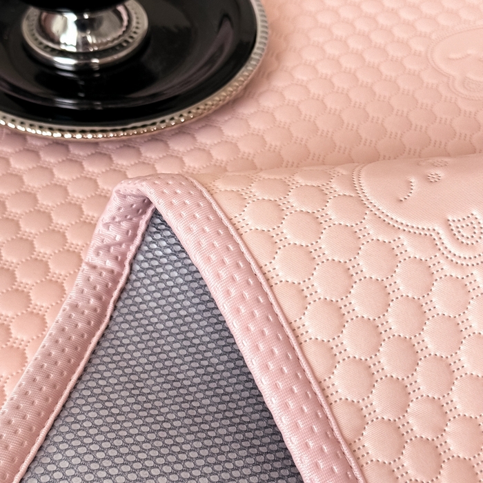 91家纺网 家纺一手货源 找家纺 卡罗兰 2025新款超声波凉豆豆凉席三件套小冰熊系列 樱花粉-床席