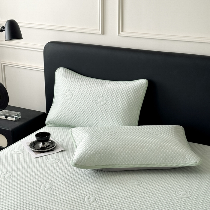 91家纺网 家纺一手货源 找家纺 卡罗兰 2025新款超声波凉豆豆凉席三件套小冰熊系列 水蓝-床席