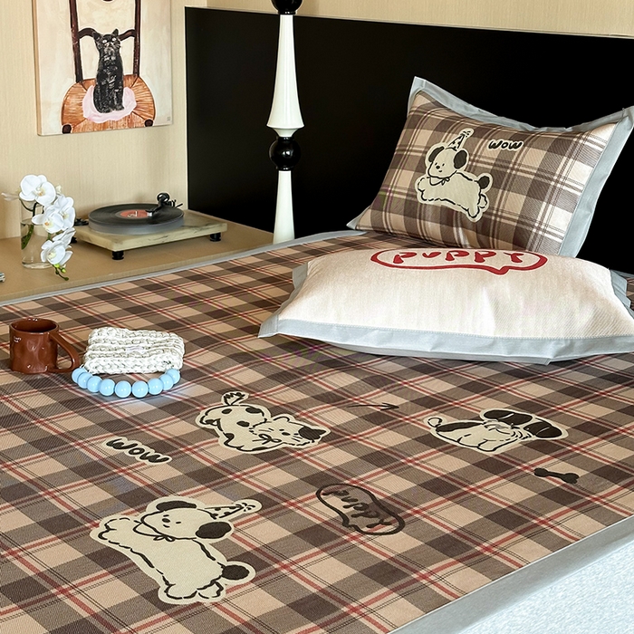 91家纺网 家纺一手货源 找家纺 圆岛家纺 2025春夏新款高克重900D冰丝凉席席子 复古狗狗