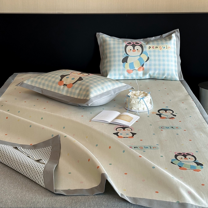 91家纺网 家纺一手货源 找家纺 圆岛家纺 2025春夏新款高克重900D冰丝凉席席子 波点企鹅