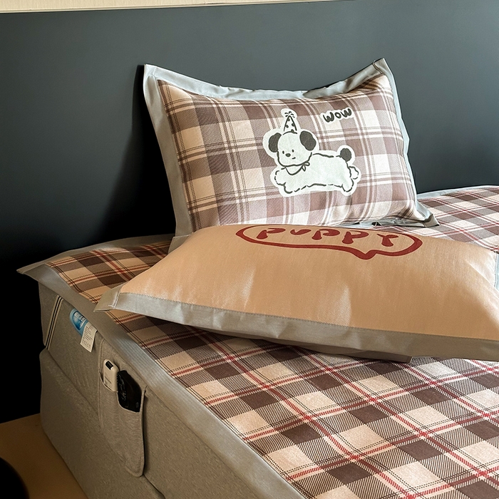 91家纺网 家纺一手货源 找家纺 圆岛家纺 2025春夏新款高克重900D冰丝凉席席子 复古狗狗