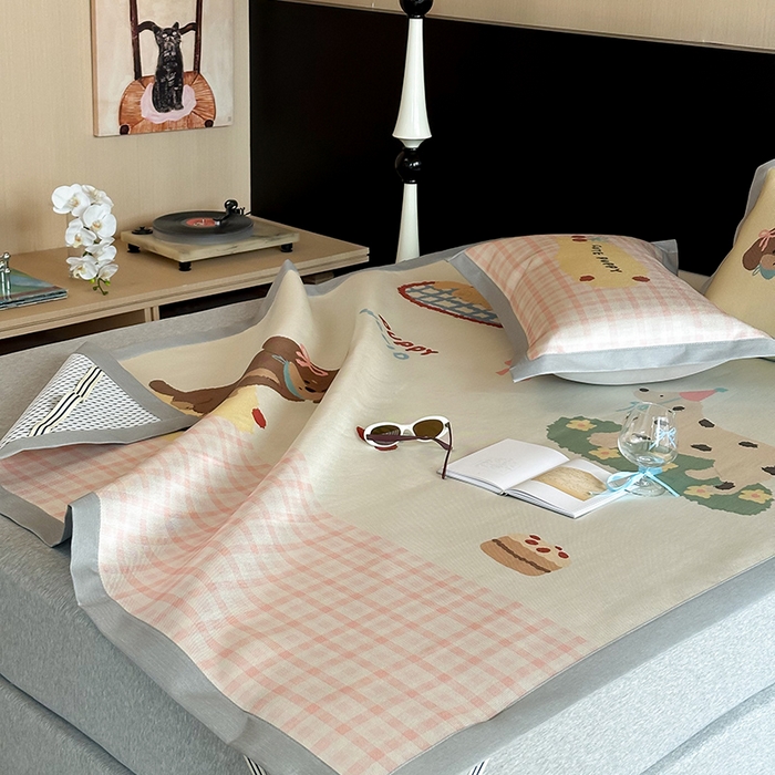 91家纺网 家纺一手货源 找家纺 圆岛家纺 2025春夏新款高克重900D冰丝凉席席子 野餐派对