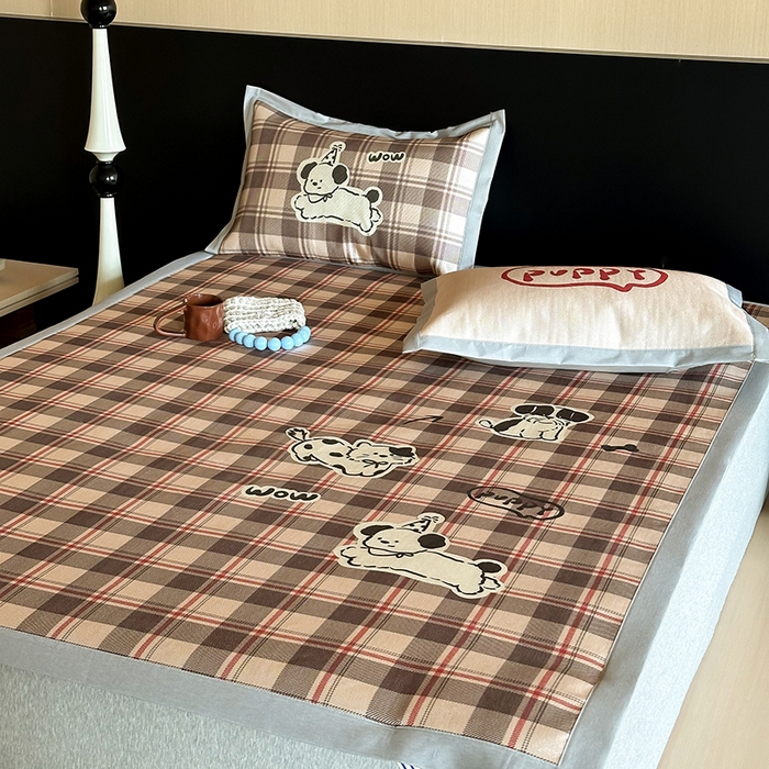 91家纺网 家纺一手货源 找家纺 圆岛家纺 2025春夏新款高克重900D冰丝凉席席子 复古狗狗