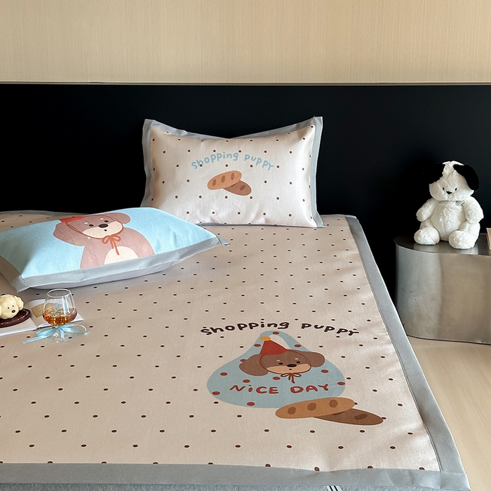 91家纺网 家纺一手货源 找家纺 圆岛家纺 2025春夏新款高克重900D冰丝凉席席子 面包小狗