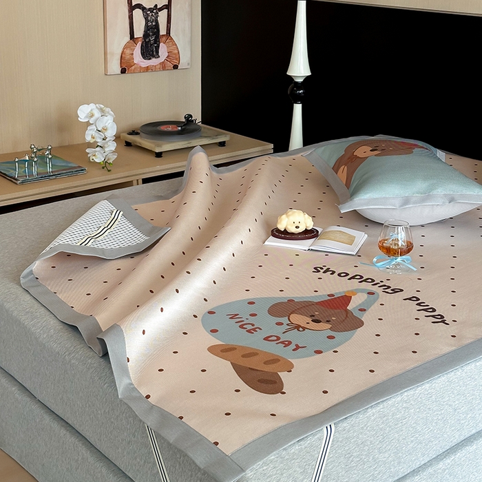 91家纺网 家纺一手货源 找家纺 圆岛家纺 2025春夏新款高克重900D冰丝凉席席子 面包小狗