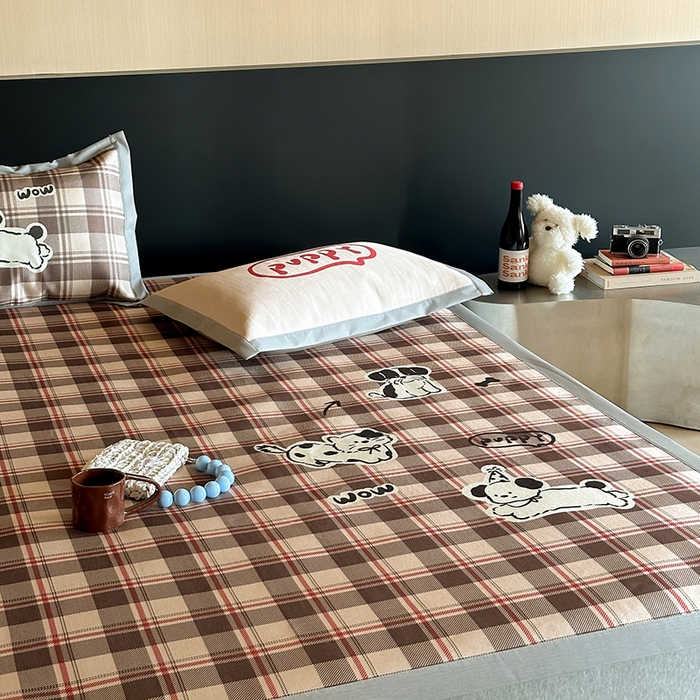 91家纺网 家纺一手货源 找家纺 圆岛家纺 2025春夏新款高克重900D冰丝凉席席子 复古狗狗