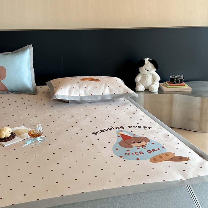 91家纺网 家纺一手货源 找家纺 圆岛家纺 2025春夏新款高克重900D冰丝凉席席子 面包小狗