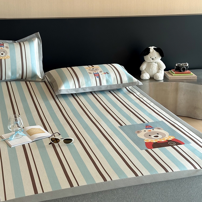 91家纺网 家纺一手货源 找家纺 圆岛家纺 2025春夏新款高克重900D冰丝凉席席子 玩偶熊