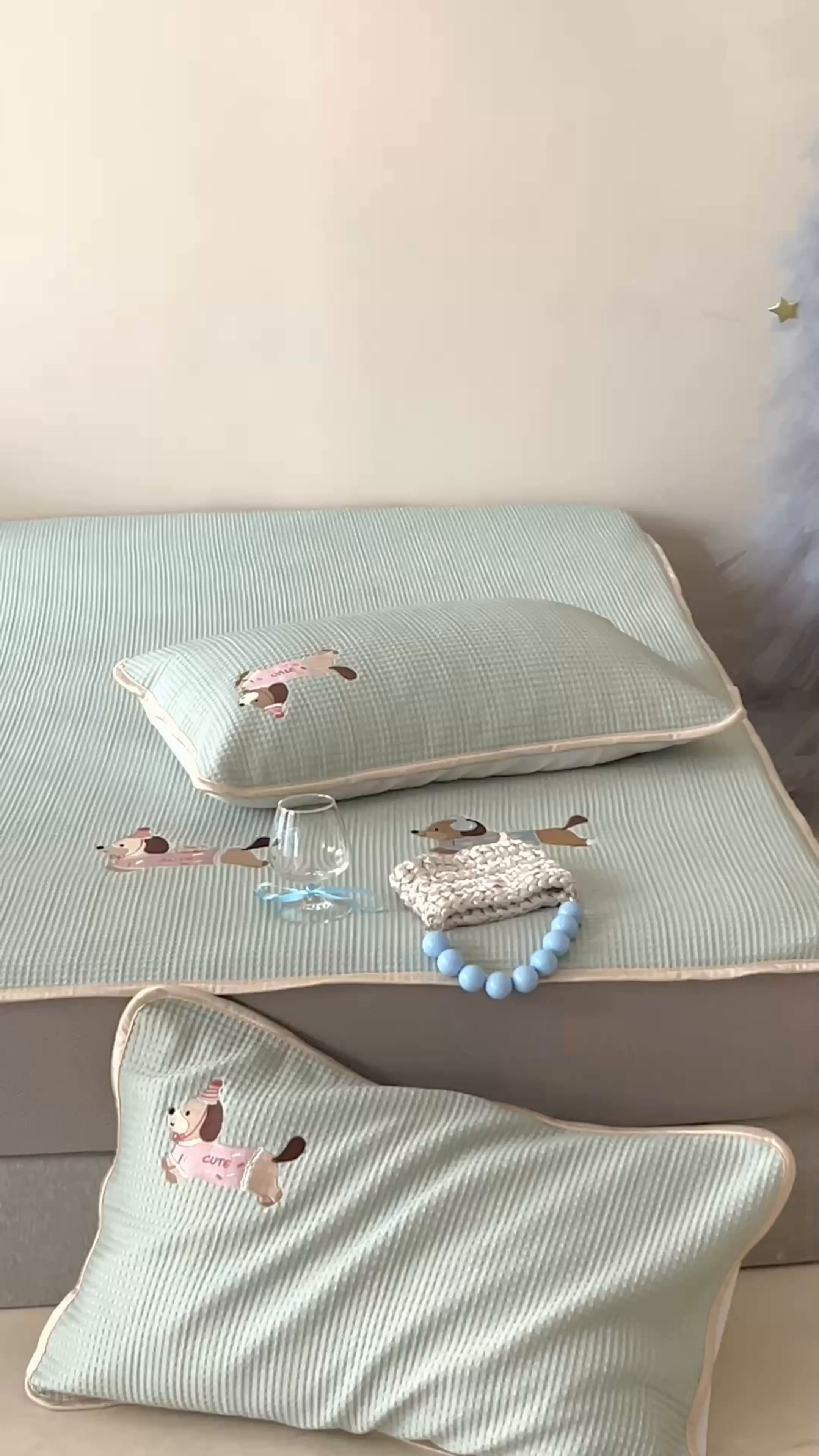 91家纺网 家纺一手货源 找家纺 （总）圆岛家纺 2025夏季高分子PE华夫格刺绣软凉席床笠款三件套