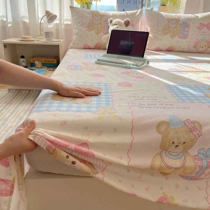 91家纺网 家纺一手货源 找家纺 六巷胡同 2025新款40s13070全棉纯棉卡通单品系列床单单件-单床单 草莓甜心犬