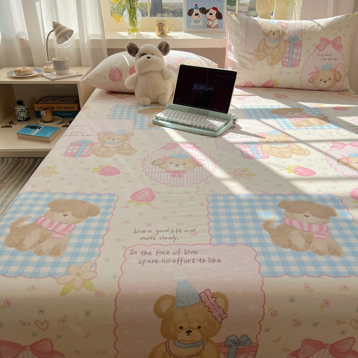 91家纺网 家纺一手货源 找家纺 六巷胡同 2025新款40s13070全棉纯棉卡通单品系列床单单件-单床单 草莓甜心犬