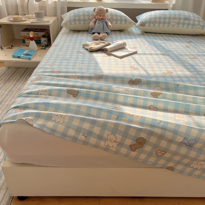 91家纺网 家纺一手货源 找家纺 六巷胡同 2025新款40s13070全棉纯棉卡通单品系列床单单件-单床单 蓝格奶油狗