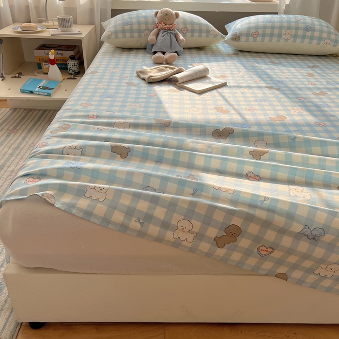 91家纺网 家纺一手货源 找家纺 六巷胡同 2025新款40s13070全棉纯棉卡通单品系列床单单件-单床单 蓝格奶油狗