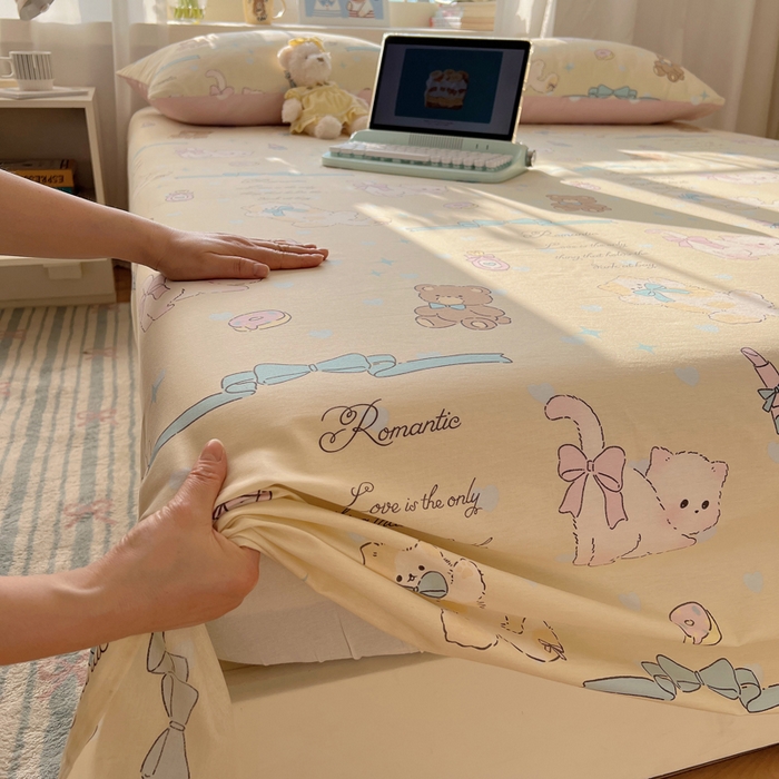 91家纺网 家纺一手货源 找家纺 六巷胡同 2025新款40s13070全棉纯棉卡通单品系列床单单件-单床单 猫咪甜甜圈