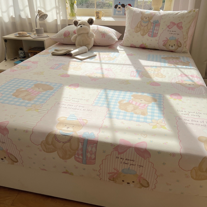 91家纺网 家纺一手货源 找家纺 六巷胡同 2025新款40s13070全棉纯棉卡通单品系列床笠单件-单床笠 草莓甜心犬