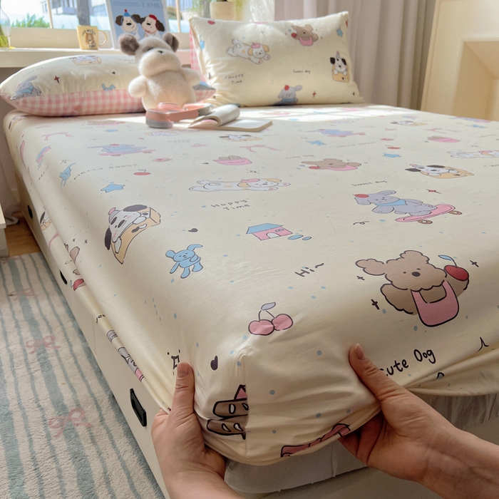 91家纺网 家纺一手货源 找家纺 六巷胡同 2025新款40s13070全棉纯棉卡通单品系列床笠单件-单床笠 法棍滑板狗