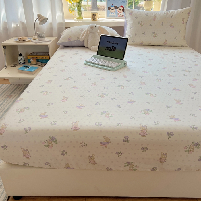 91家纺网 家纺一手货源 找家纺 六巷胡同 2025新款40s13070全棉纯棉卡通单品系列床笠单件-单床笠 假日庄园兔