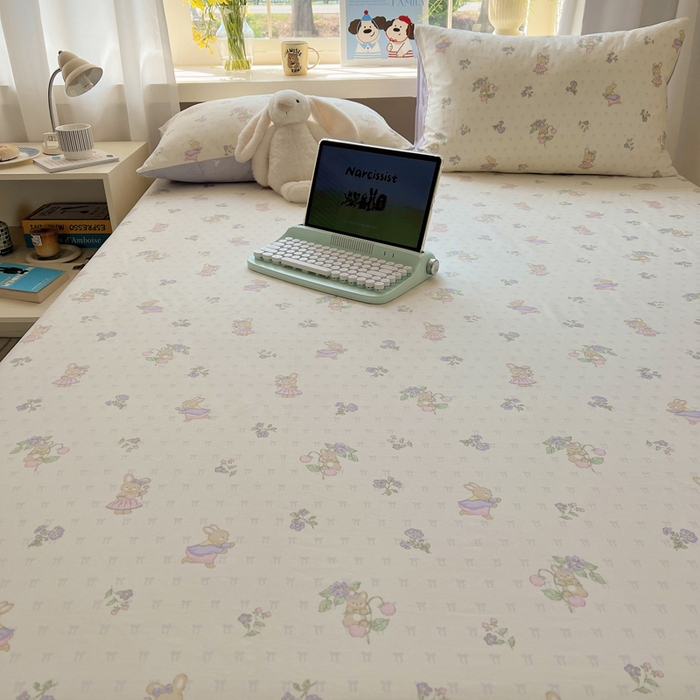 91家纺网 家纺一手货源 找家纺 六巷胡同 2025新款40s13070全棉纯棉卡通单品系列床笠单件-单床笠 假日庄园兔