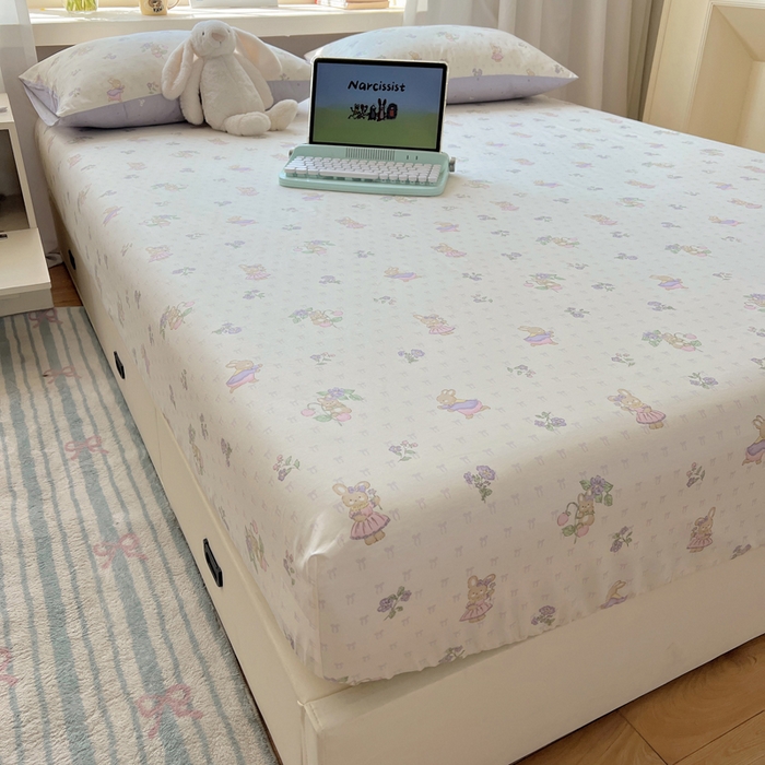 91家纺网 家纺一手货源 找家纺 六巷胡同 2025新款40s13070全棉纯棉卡通单品系列床笠单件-单床笠 假日庄园兔