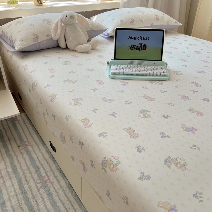 91家纺网 家纺一手货源 找家纺 六巷胡同 2025新款40s13070全棉纯棉卡通单品系列床笠单件-单床笠 假日庄园兔