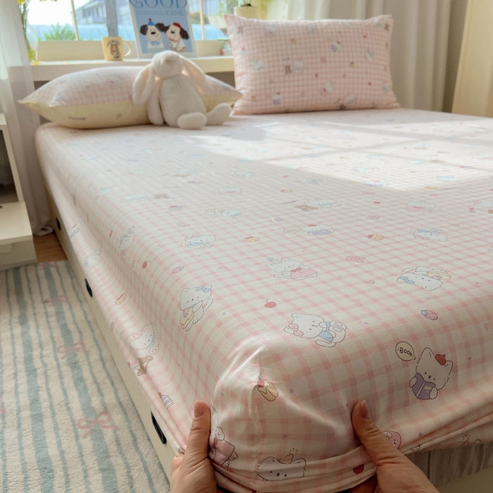 91家纺网 家纺一手货源 找家纺 六巷胡同 2025新款40s13070全棉纯棉卡通单品系列床笠单件-单床笠 卡哇伊猫咪