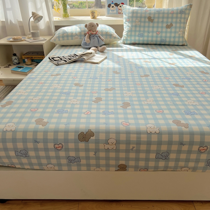 91家纺网 家纺一手货源 找家纺 六巷胡同 2025新款40s13070全棉纯棉卡通单品系列床笠单件-单床笠 蓝格奶油狗