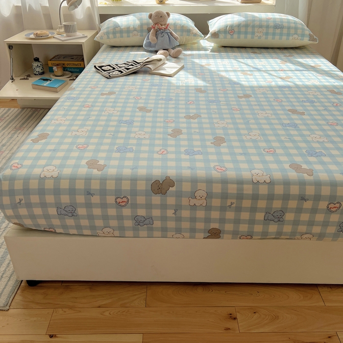 91家纺网 家纺一手货源 找家纺 六巷胡同 2025新款40s13070全棉纯棉卡通单品系列床笠单件-单床笠 蓝格奶油狗