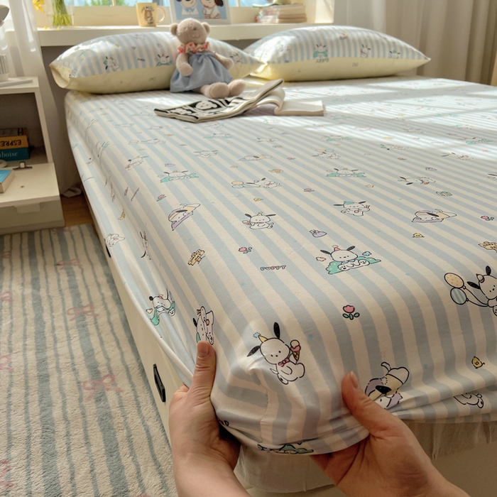 91家纺网 家纺一手货源 找家纺 六巷胡同 2025新款40s13070全棉纯棉卡通单品系列床笠单件-单床笠 蓝条努比犬