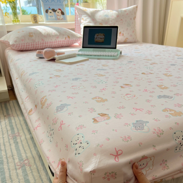 91家纺网 家纺一手货源 找家纺 六巷胡同 2025新款40s13070全棉纯棉卡通单品系列床笠单件-单床笠 浪漫碎花犬
