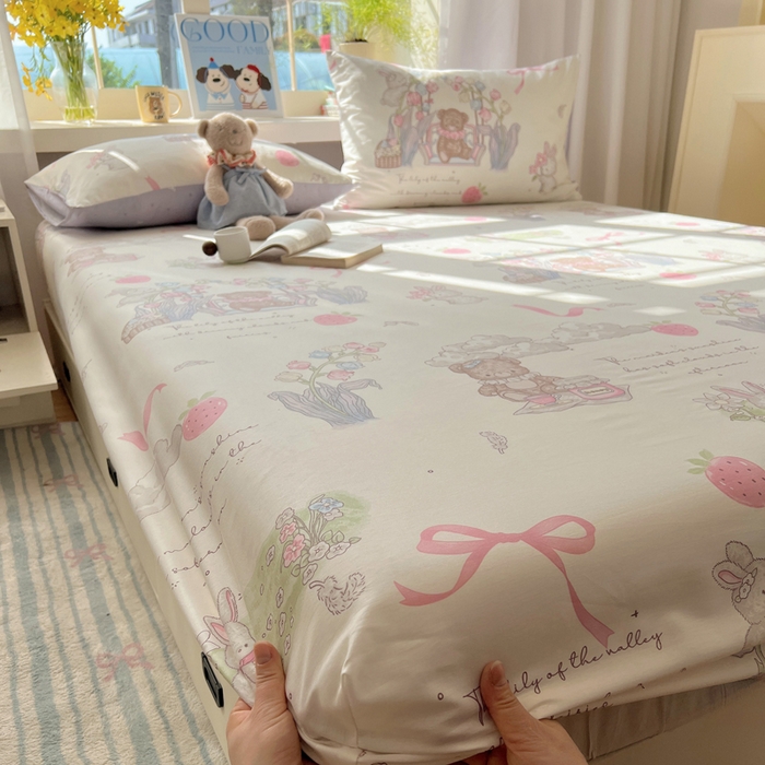 91家纺网 家纺一手货源 找家纺 六巷胡同 2025新款40s13070全棉纯棉卡通单品系列床笠单件-单床笠 秘境花园熊