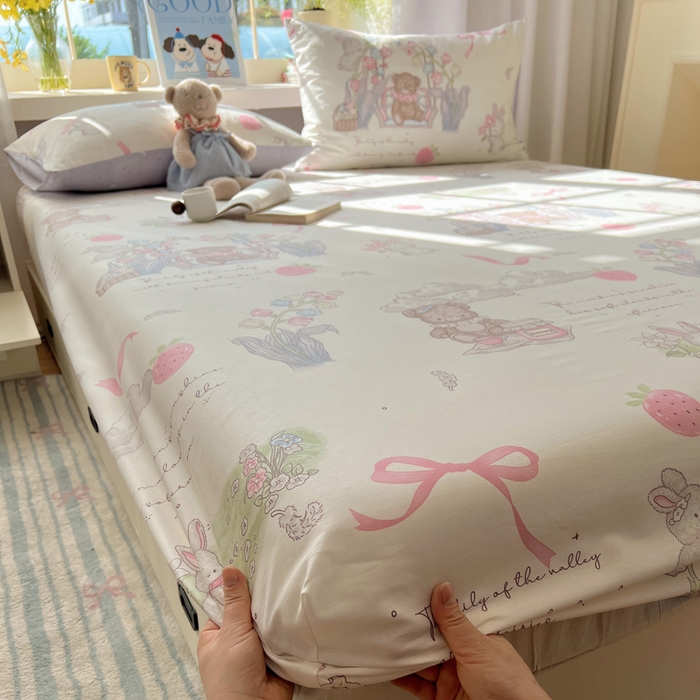 91家纺网 家纺一手货源 找家纺 六巷胡同 2025新款40s13070全棉纯棉卡通单品系列床笠单件-单床笠 秘境花园熊