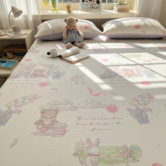 91家纺网 家纺一手货源 找家纺 六巷胡同 2025新款40s13070全棉纯棉卡通单品系列床笠单件-单床笠 秘境花园熊