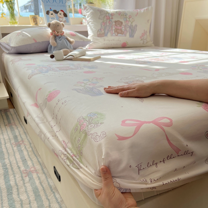 91家纺网 家纺一手货源 找家纺 六巷胡同 2025新款40s13070全棉纯棉卡通单品系列床笠单件-单床笠 秘境花园熊