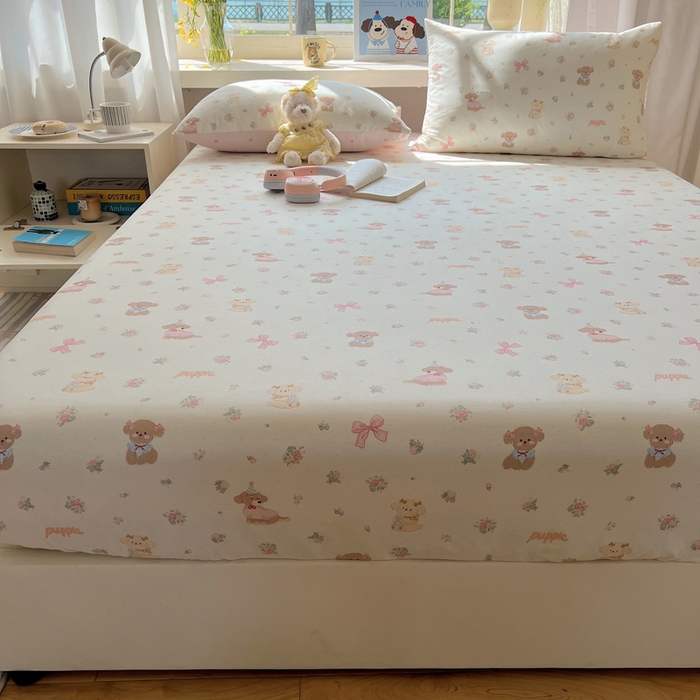 91家纺网 家纺一手货源 找家纺 六巷胡同 2025新款40s13070全棉纯棉卡通单品系列床笠单件-单床笠 派对害羞狗