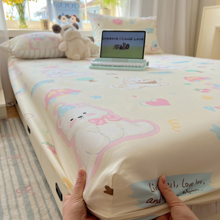 91家纺网 家纺一手货源 找家纺 六巷胡同 2025新款40s13070全棉纯棉卡通单品系列床笠单件-单床笠 泡芙萌趣狗