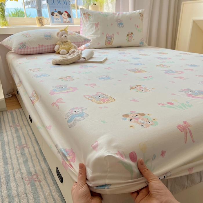 91家纺网 家纺一手货源 找家纺 六巷胡同 2025新款40s13070全棉纯棉卡通单品系列床笠单件-单床笠 郁金香狗狗