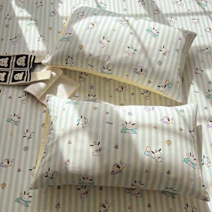 91家纺网 家纺一手货源 找家纺 六巷胡同 2025新款40s13070全棉纯棉卡通单品系列枕套单件-单枕套 蓝条努比犬