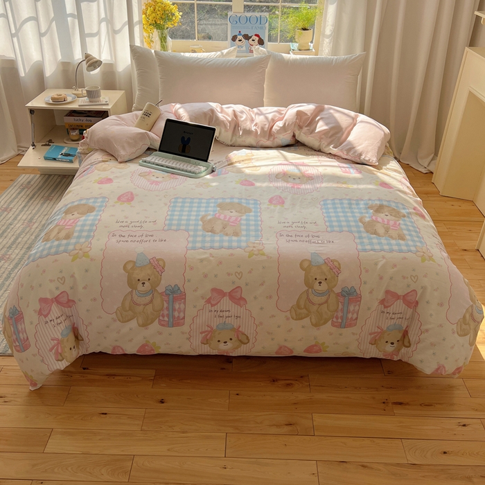 91家纺网 家纺一手货源 找家纺 六巷胡同 2025新款40s13070全棉纯棉卡通单品系列被套单件-单被套 草莓甜心犬