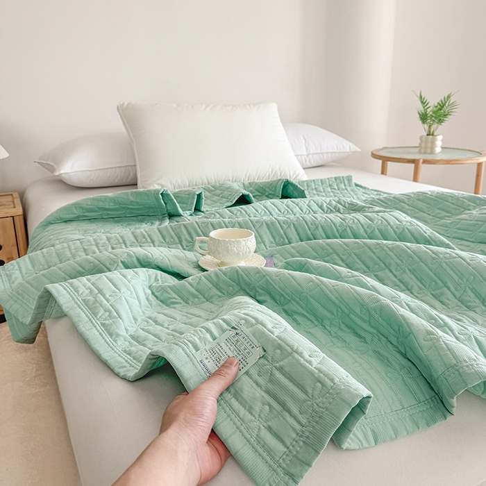91家纺网 家纺一手货源 找家纺 梓依家纺 2025新款柔软舒适云纱棉夏被夏凉被空调被 云纱棉-抹茶绿