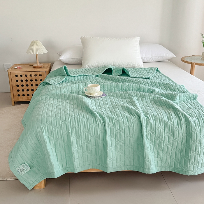 91家纺网 家纺一手货源 找家纺 梓依家纺 2025新款柔软舒适云纱棉夏被夏凉被空调被 云纱棉-抹茶绿