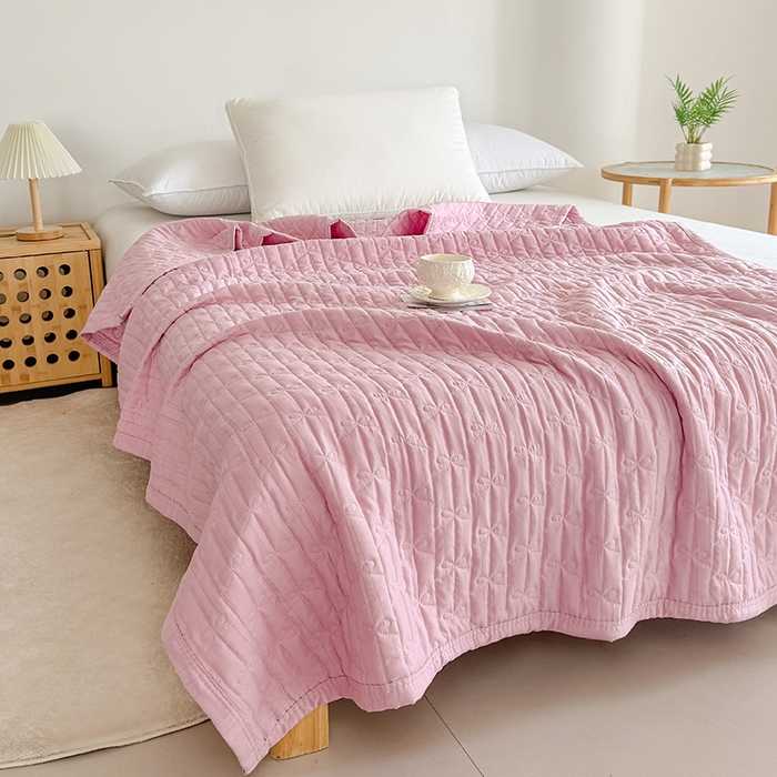 91家纺网 家纺一手货源 找家纺 梓依家纺 2025新款柔软舒适云纱棉夏被夏凉被空调被 云纱棉-初恋粉